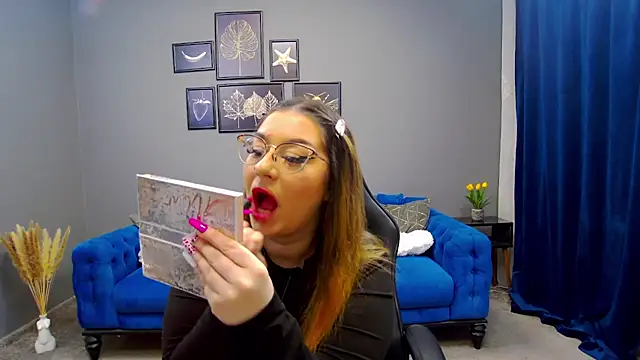 Snapshot of Katewalker_ chatting on January 24, 6:14 pm Katewalker online show from January 24, 6:14 pm