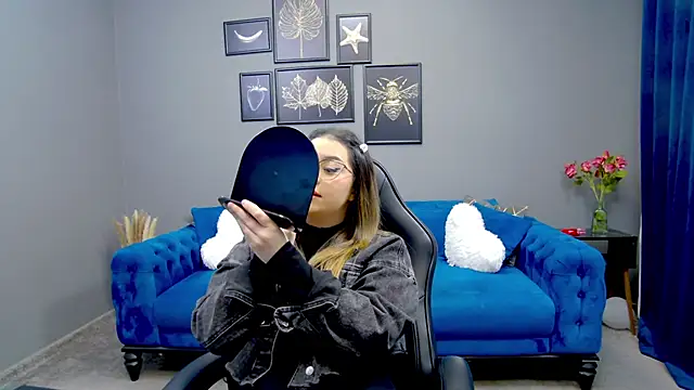 Snapshot of Katewalker_ chatting on March 4, 6:07 pm Katewalker online show from March 4, 6:07 pm