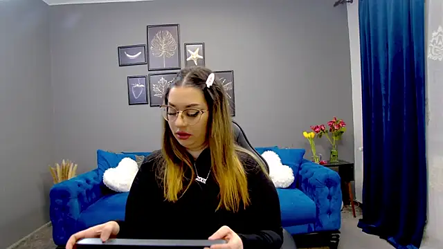 Snapshot of Katewalker_ chatting on March 13, 6:12 pm Katewalker online show from March 13, 6:12 pm