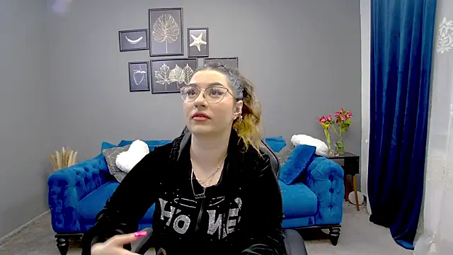 Snapshot of Katewalker_ chatting on March 19, 6:12 pm Katewalker online show from March 19, 6:12 pm