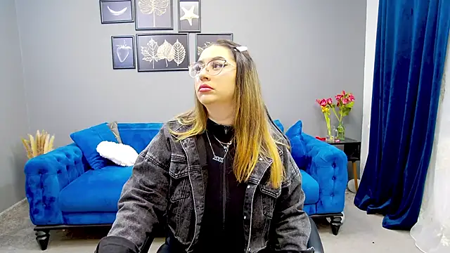 Snapshot of Katewalker_ chatting on March 20, 6:09 pm Katewalker online show from March 20, 6:09 pm