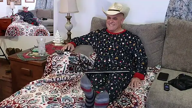 Foxhunt99 online show from December 18, 3:37 am