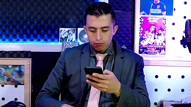 Darko0717 online show from February 20, 2:13 pm