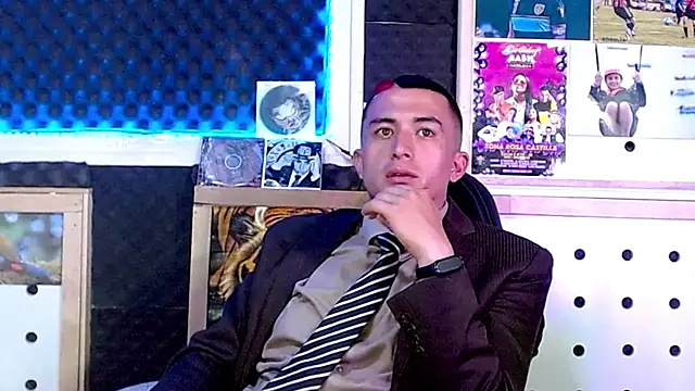 Darko0717 online show from March 17, 9:02 pm