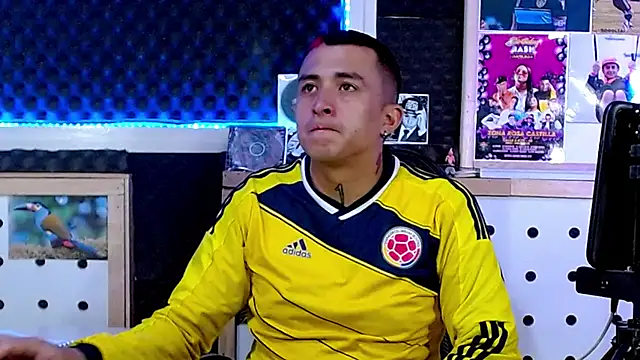 Darko0717 online show from March 20, 2:42 pm