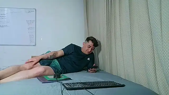 Darko0717 online show from November 3, 11:37 pm