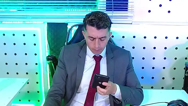 Darko0717 online show from November 6, 12:39 pm