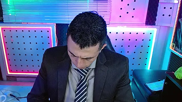 Darko0717 online show from February 12, 2:23 pm