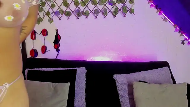 Cata green online show from December 4, 7:01 pm