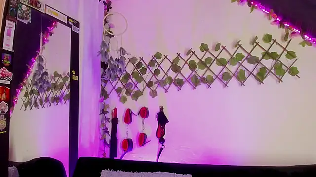 Cata green online show from December 9, 10:20 pm