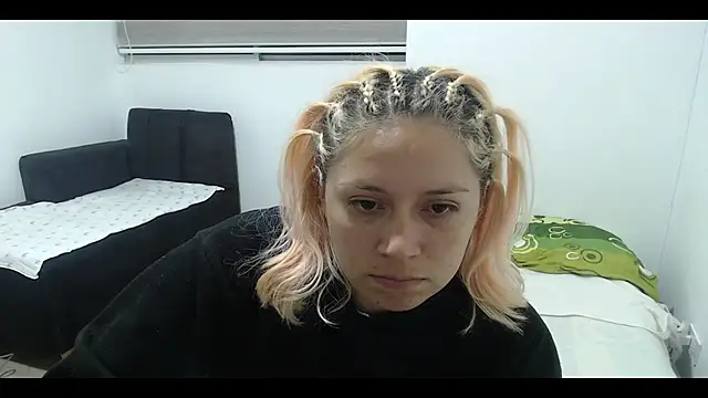 MommyMiaWs online show from January 25, 2:47 am