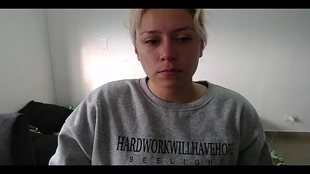 MommyMiaWs online show from February 15, 12:33 pm