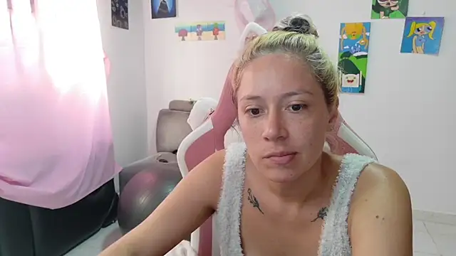 MommyMiaWs online show from March 19, 3:49 pm