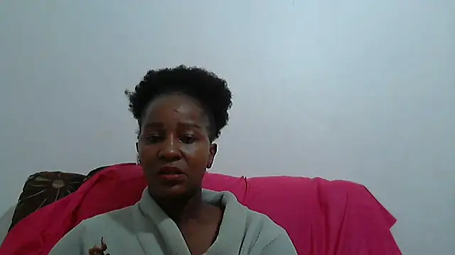 sluttylaura21 online show from March 18, 6:04 pm