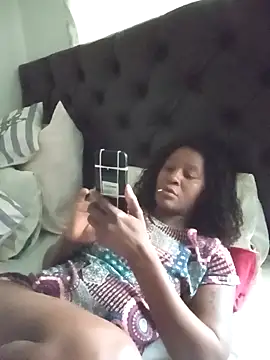 sluttylaura21 online show from February 9, 4:44 pm