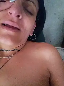 Snapshot of estefyzapata chatting on January 13, 6:02 pm estefyzapata online show from January 13, 6:02 pm