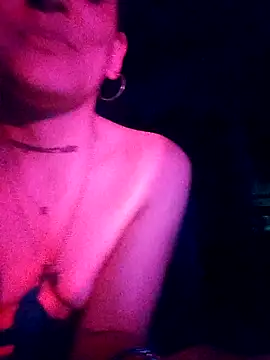 Snapshot of estefyzapata chatting on February 10, 3:43 am estefyzapata online show from February 10, 3:43 am