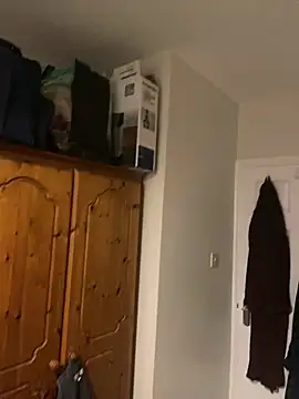 Snapshot of C_Huntsman chatting on February 4, 5:31 am C Huntsman online show from February 4, 5:31 am