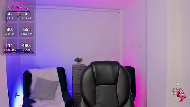 emilly smith 1 online show from October 17, 3:42 am