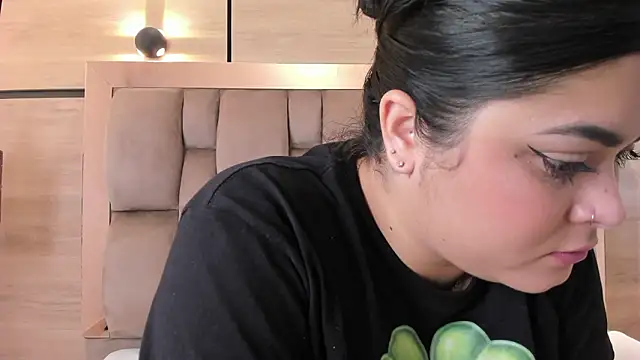 im mou  online show from March 17, 12:52 pm