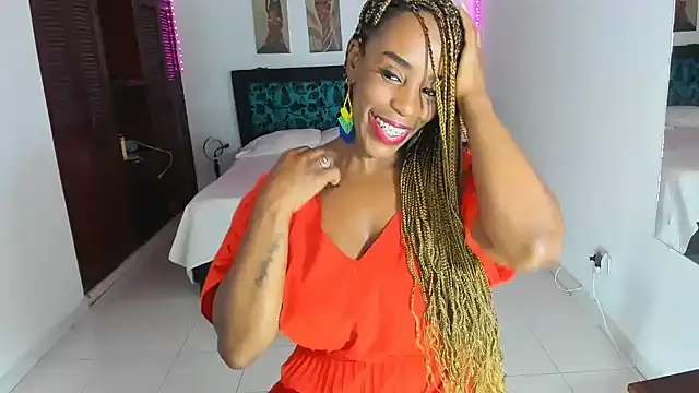 TAYLORR778 online show from February 7, 1:32 pm