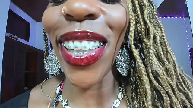 TAYLORR778 online show from October 4, 4:27 pm