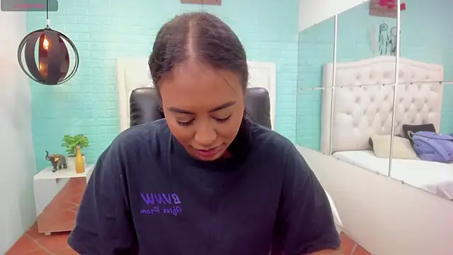 tracycum online show from February 11, 5:07 pm