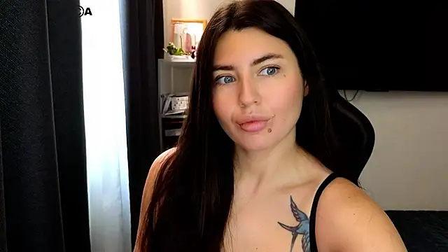 Snapshot of gracedorce chatting on May 29, 2:42 am gracedorce online show from May 29, 2:42 am