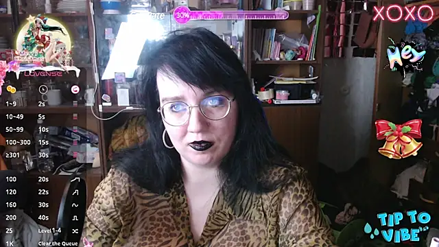 Snapshot of LeonaHarrison chatting on January 26, 8:13 pm LeonaHarrison online show from January 26, 8:13 pm