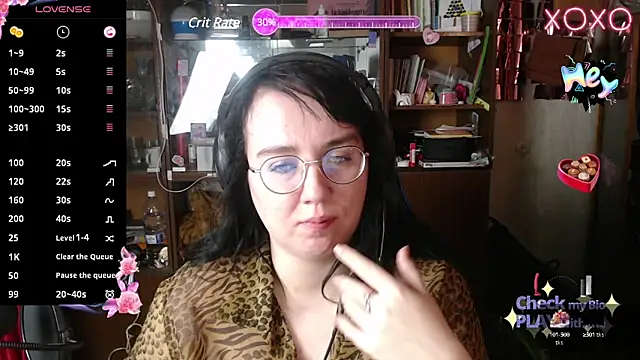 Snapshot of LeonaHarrison chatting on February 18, 4:26 am LeonaHarrison online show from February 18, 4:26 am