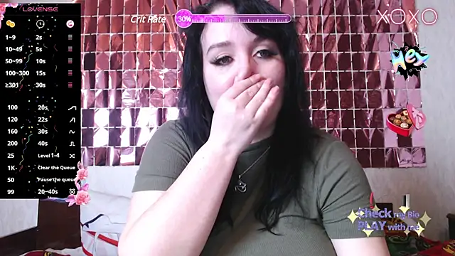 Snapshot of LeonaHarrison chatting on February 28, 4:43 am LeonaHarrison online show from February 28, 4:43 am