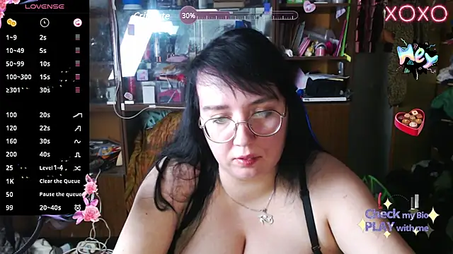 Snapshot of LeonaHarrison chatting on March 10, 5:11 am LeonaHarrison online show from March 10, 5:11 am