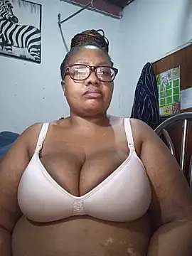 Snapshot of YELLOW_BONE chatting on May 24, 9:31 pm YELLOW BONE online show from May 24, 9:31 pm