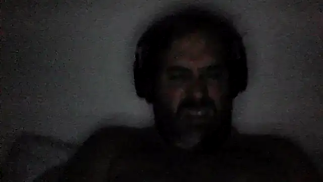 Snapshot of The_Masterxxx14 chatting on August 3, 9:40 pm The Masterxxx14 online show from August 3, 9:40 pm
