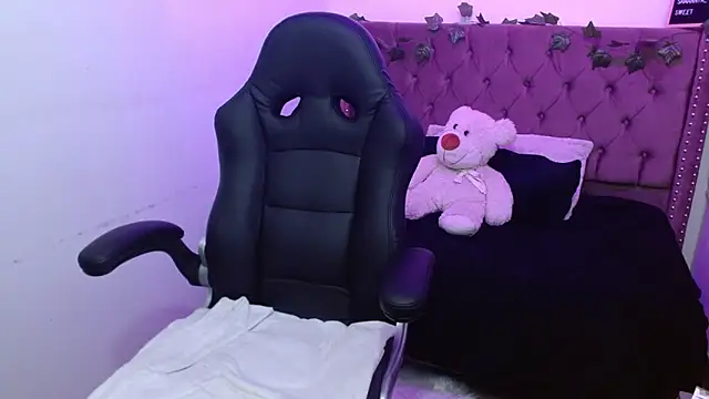Snapshot of _Scarlett_Sweet chatting on February 11, 11:44 pm Scarlett Sweet online show from February 11, 11:44 pm
