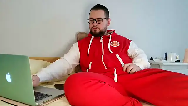 Snapshot of cutie_ben chatting on March 3, 10:49 am cutie ben online show from March 3, 10:49 am