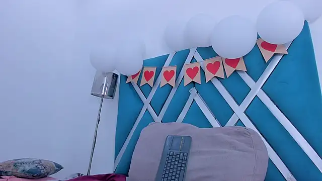 veronica salas online show from February 19, 8:16 pm