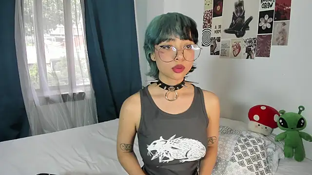 Snapshot of acid_candy_ chatting on March 5, 10:10 pm acid candy  online show from March 5, 10:10 pm