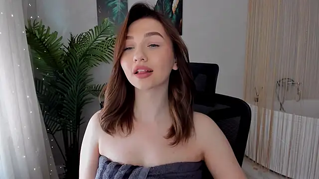 GracefulLook online show from February 28, 6:54 am