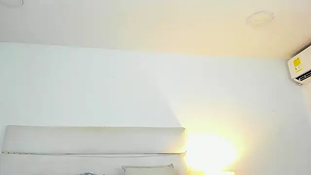 Snapshot of TaylorEvanss chatting on April 22, 7:37 pm TaylorEvanss online show from April 22, 7:37 pm