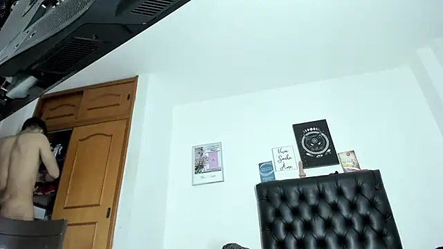 JohanyLatino online show from February 21, 12:06 pm