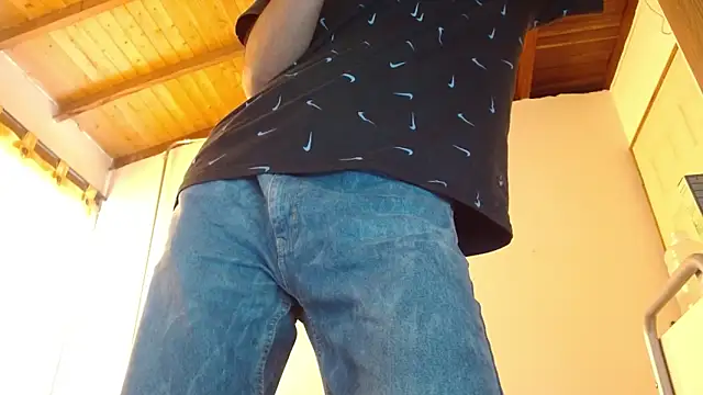 JohanyLatino online show from June 16, 9:17 pm