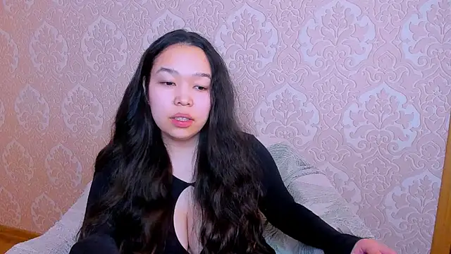 Snapshot of Kris_top_Lee chatting on April 15, 5:36 am Kris top Lee online show from April 15, 5:36 am