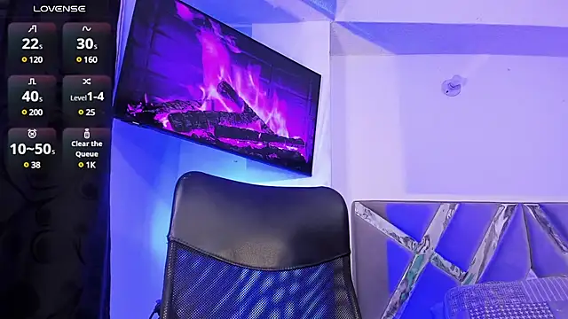 Snapshot of Fenty_XX chatting on January 31, 8:12 pm Fenty XX online show from January 31, 8:12 pm