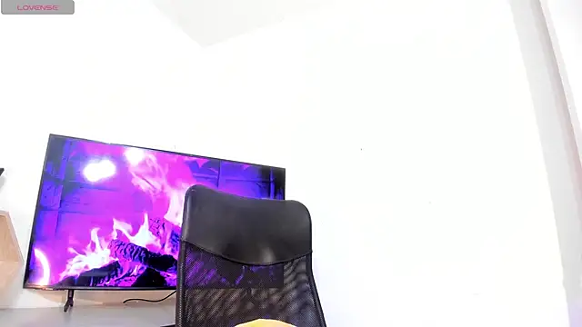 Snapshot of Fenty_XX chatting on March 1, 4:42 pm Fenty XX online show from March 1, 4:42 pm