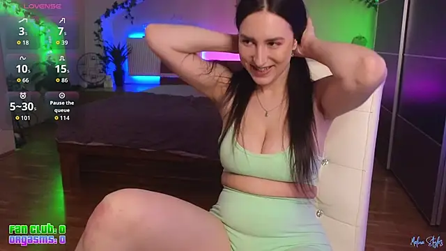 Snapshot of melinastyles chatting on March 12, 6:47 pm melinastyles online show from March 12, 6:47 pm