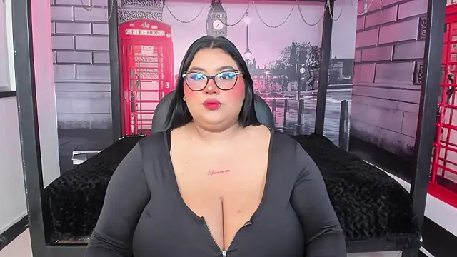Snapshot of tifanny_bigboobs11 chatting on April 2, 10:02 am tifanny bigboobs11 online show from April 2, 10:02 am