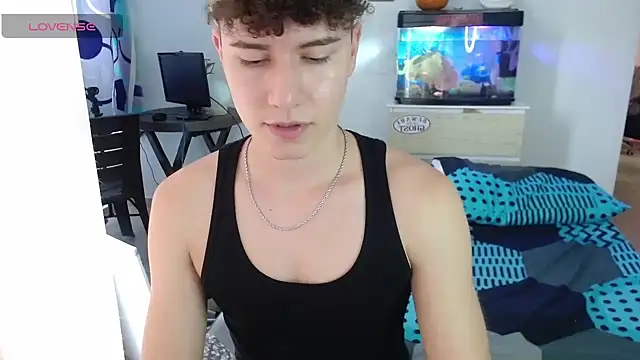 adrian morelly online show from October 18, 7:47 pm