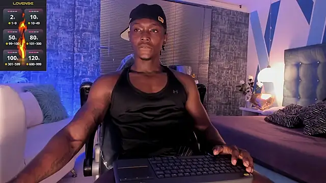 DannSmmith online show from February 17, 12:59 pm