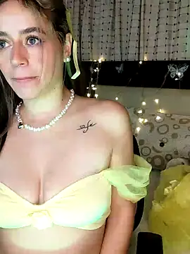 Snapshot of Natalia_Suarez chatting on January 4, 2:35 am Natalia Suarez online show from January 4, 2:35 am